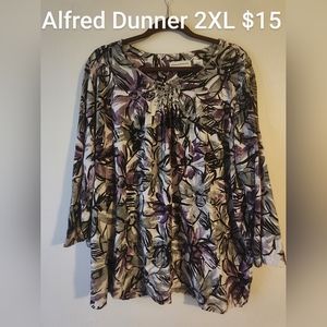 Long sleeve dress shirt